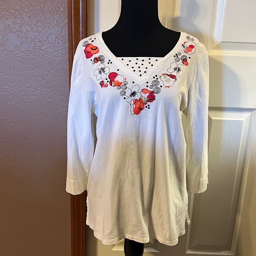 Koret White Top with Black Bead Accents